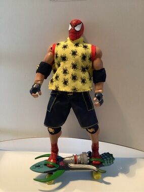 Toy biz action hero skate board spider man 2003